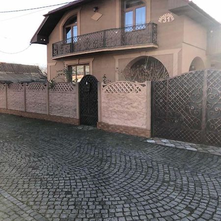Hotel Катерина Chynadiyovo Exteriér fotografie